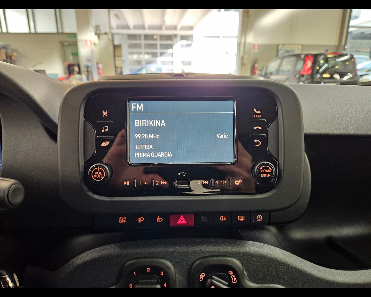 FIAT Panda 1.0 70cv Hybrid Panda Ibrido benzina Aziendale - 9