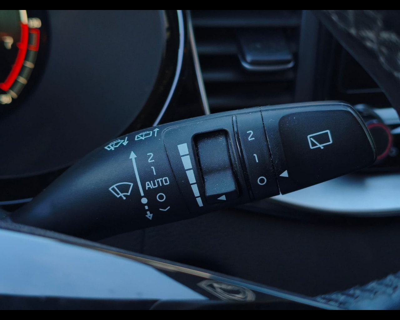 Foto KIA XCeed 1.0 t-gdi High Tech Gpl 117cv