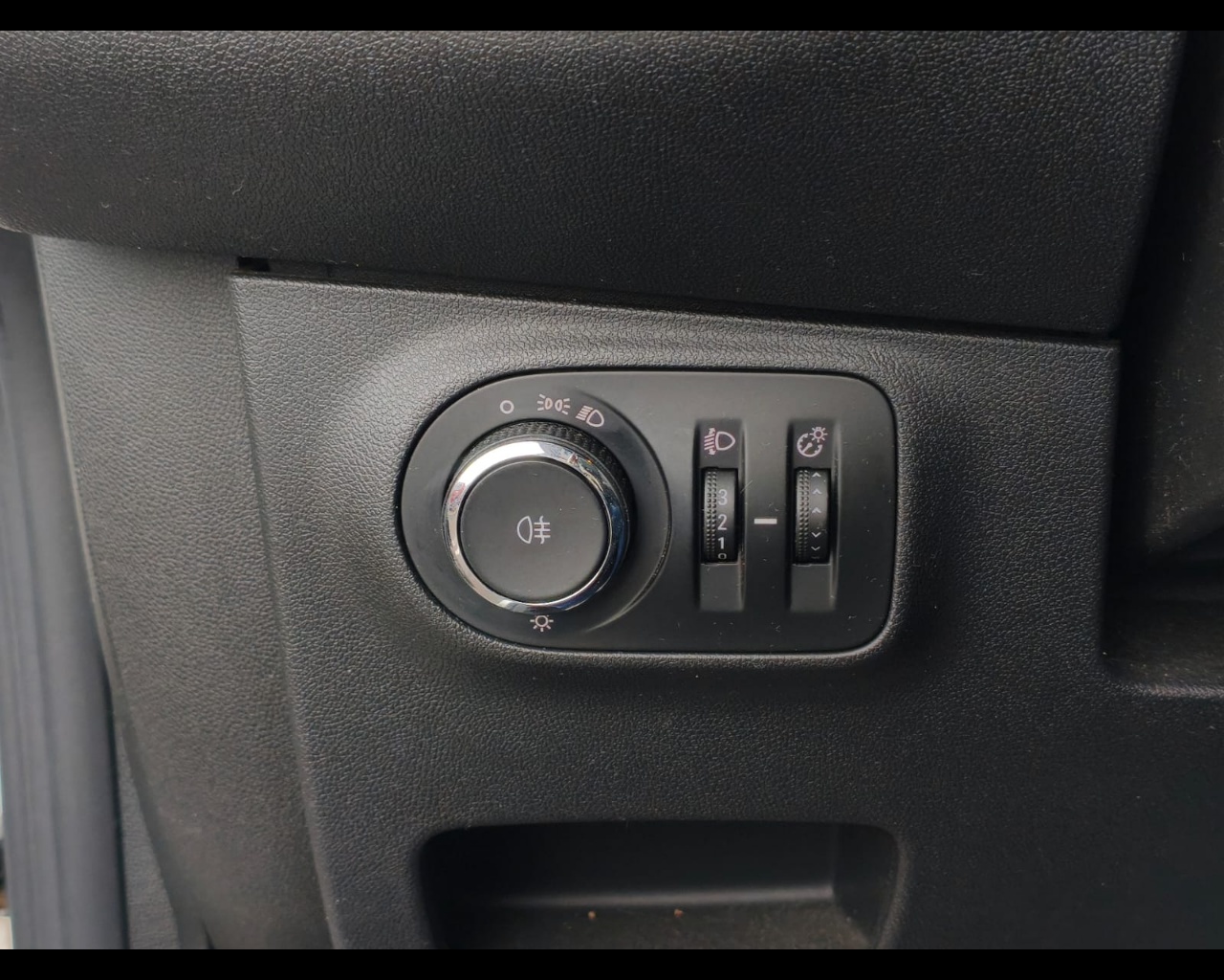 Foto OPEL Corsa 1.4 Advance (n-joy) Gpl 90cv 5p