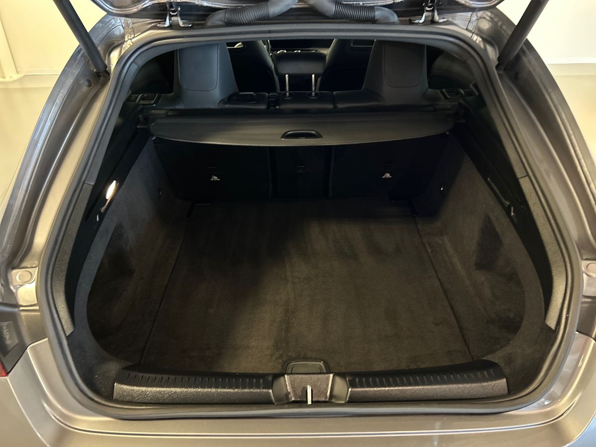Mercedes CLA Shooting Brake CLA Shooting Brake 180 D AMG Line Advanced Plus 8G-DCT - 8