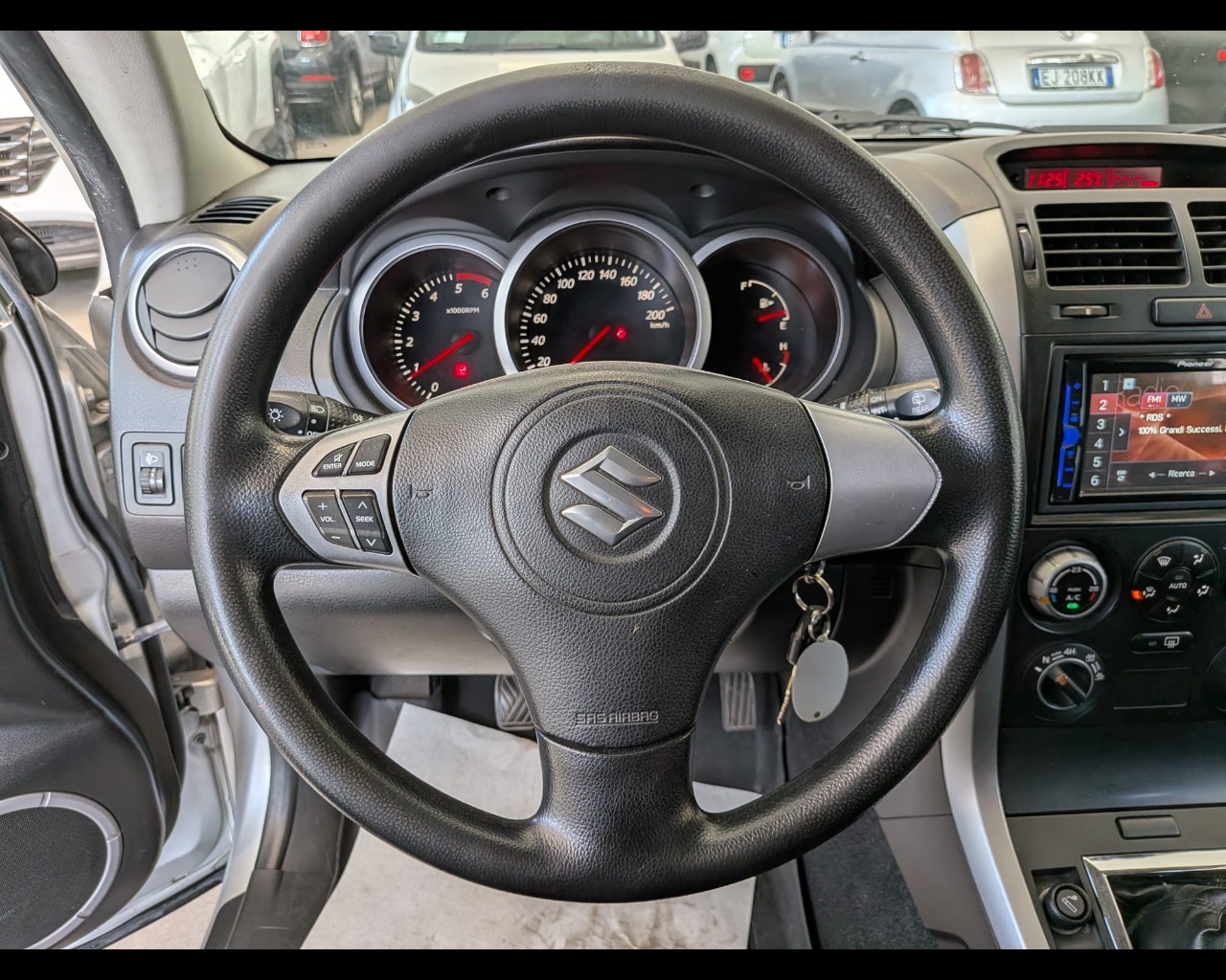 Foto SUZUKI Grand Vitara 5p 1.9 ddis