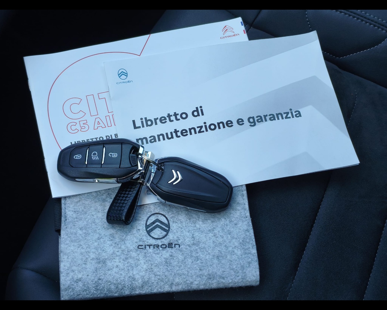 Foto CITROEN C5 Aircross 1.5 bluehdi Shine s&s 130cv eat8