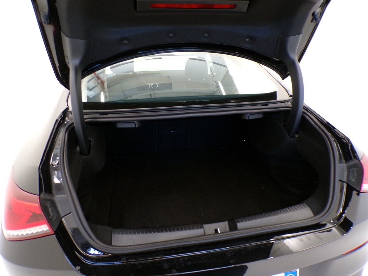 Mercedes CLA Coupé CLA Coupe 180 D Business 8G-DCT - 9