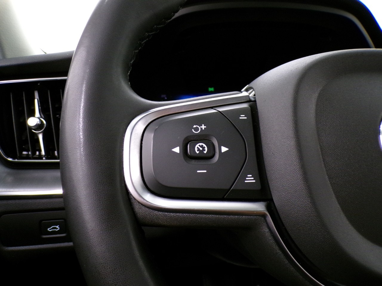 Volvo  XC60 N1 2.0 B4 d Core awd auto - 16