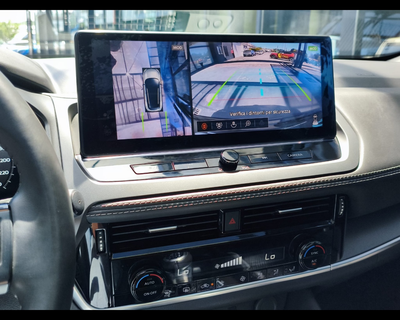 Foto NISSAN Qashqai 1.3 mhev N-Connecta 2wd 140cv