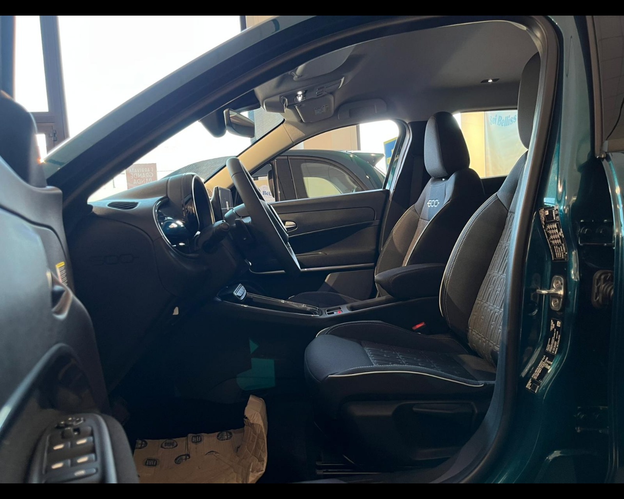 Foto FIAT 600 Hybrid 600 Serie SpecialeIcon - Configurazione Non Ordinabile