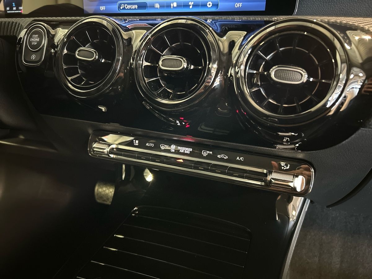 Mercedes Classe A Classe A 180 D Advanced Speedshift DCT AMG 8G - 14