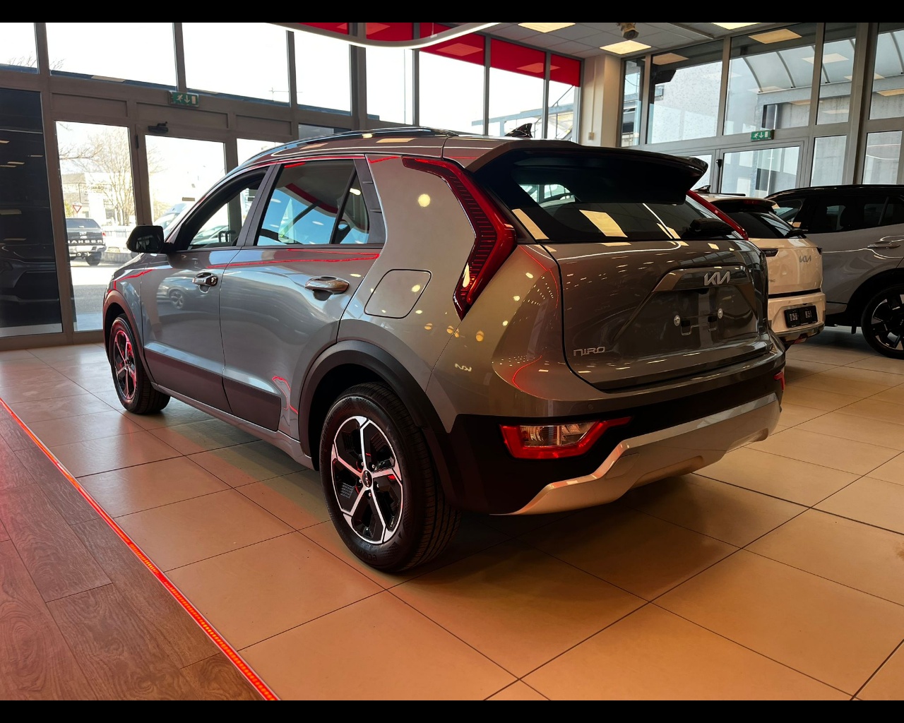 Foto KIA NIRO 1.6 MY25 HEV BUSINESS