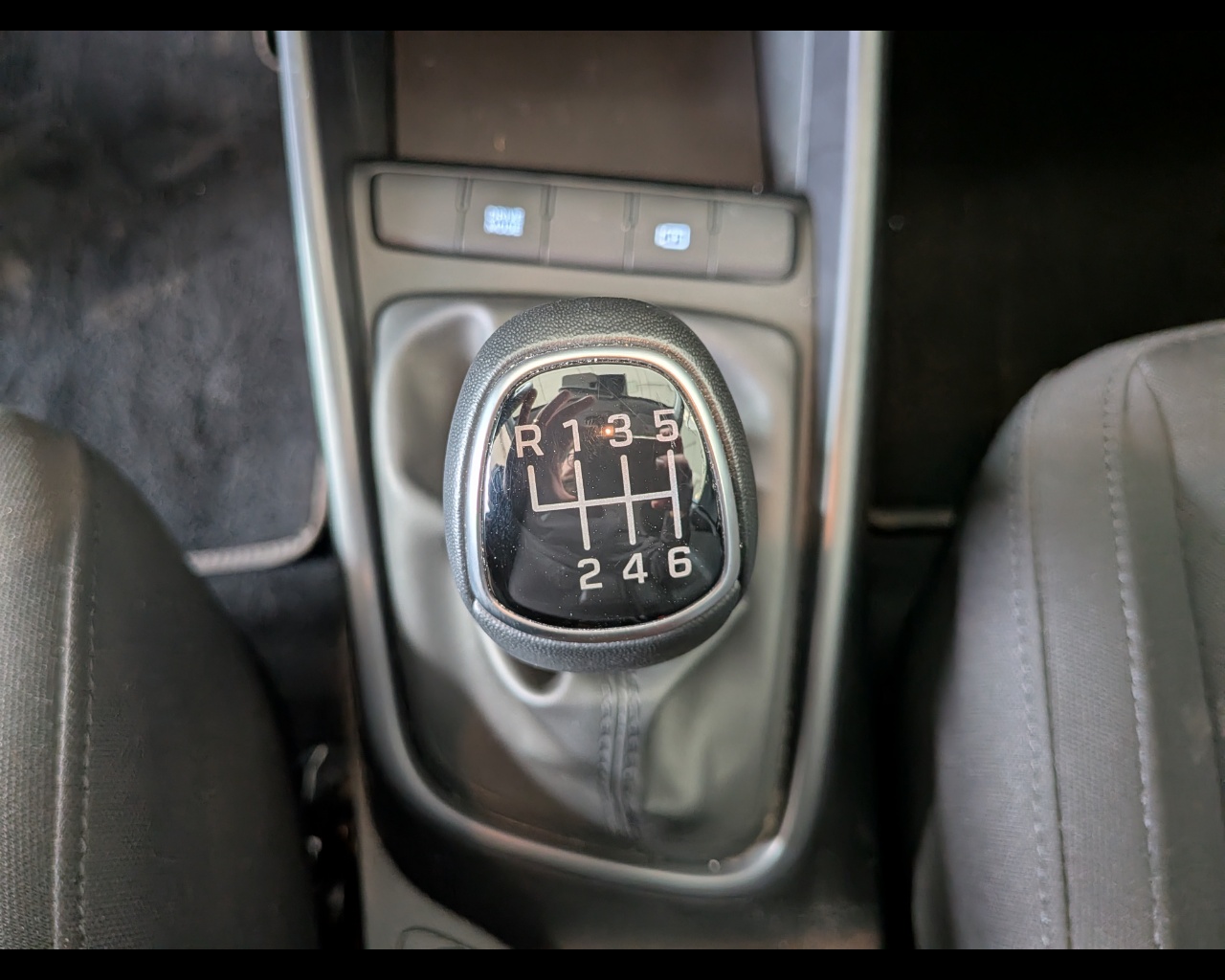 Foto HYUNDAI I20 PE MY25 1.0T MT CONNECTLINE