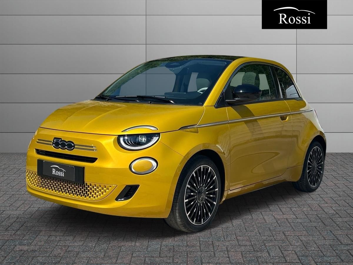 FIAT 500 Hybrid Berlina La Prima 1.0 Hybrid Berlina