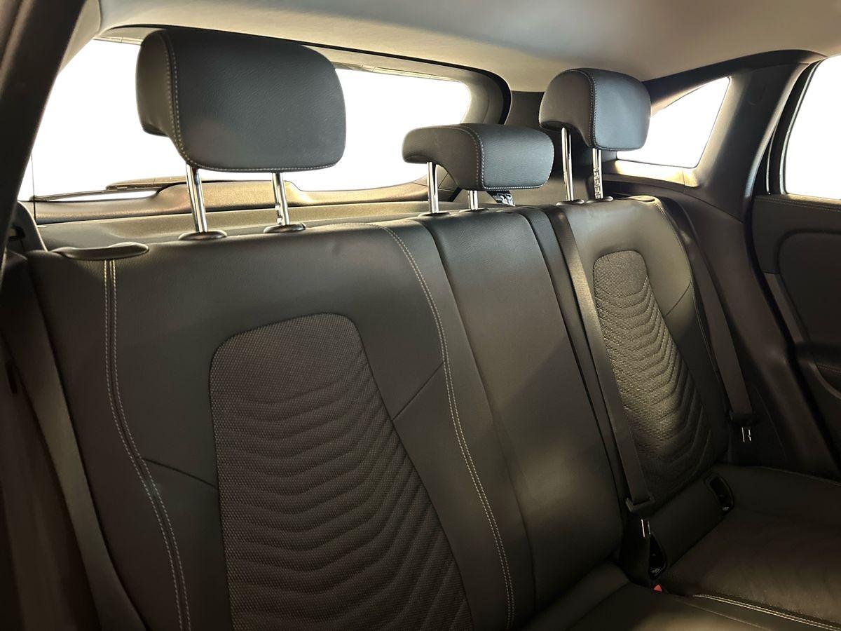 Mercedes GLA GLA 180 Progressive Advanced 7G-DCT - 16