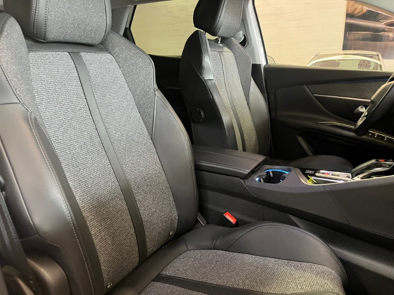PEUGEOT – 3008 PureTech Turbo 130 S&S EAT8 Allure