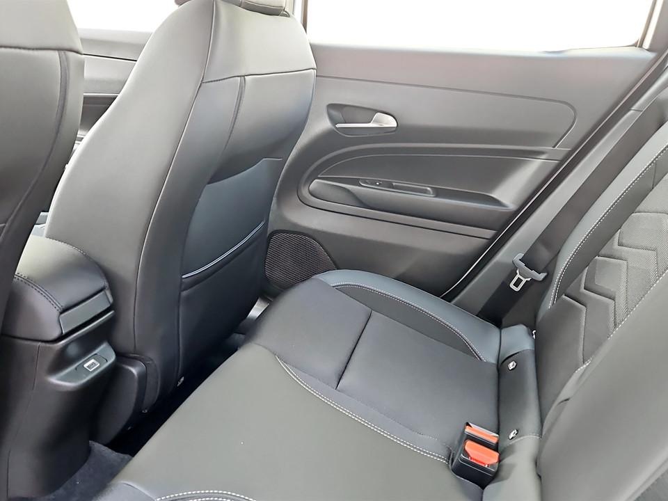 JEEP Avenger E-Hybrid Altitude 1.2 110cv Dct Mhev Ibrida km0 - 16