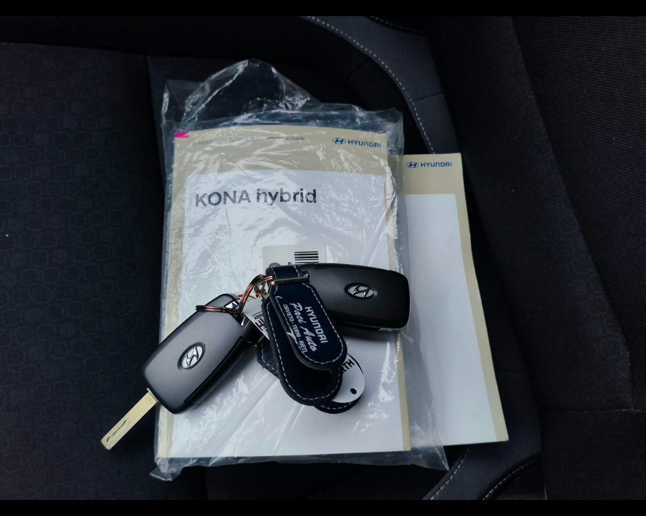 Foto HYUNDAI  Kona 1.6 hev Xtech 2wd dct 141cv