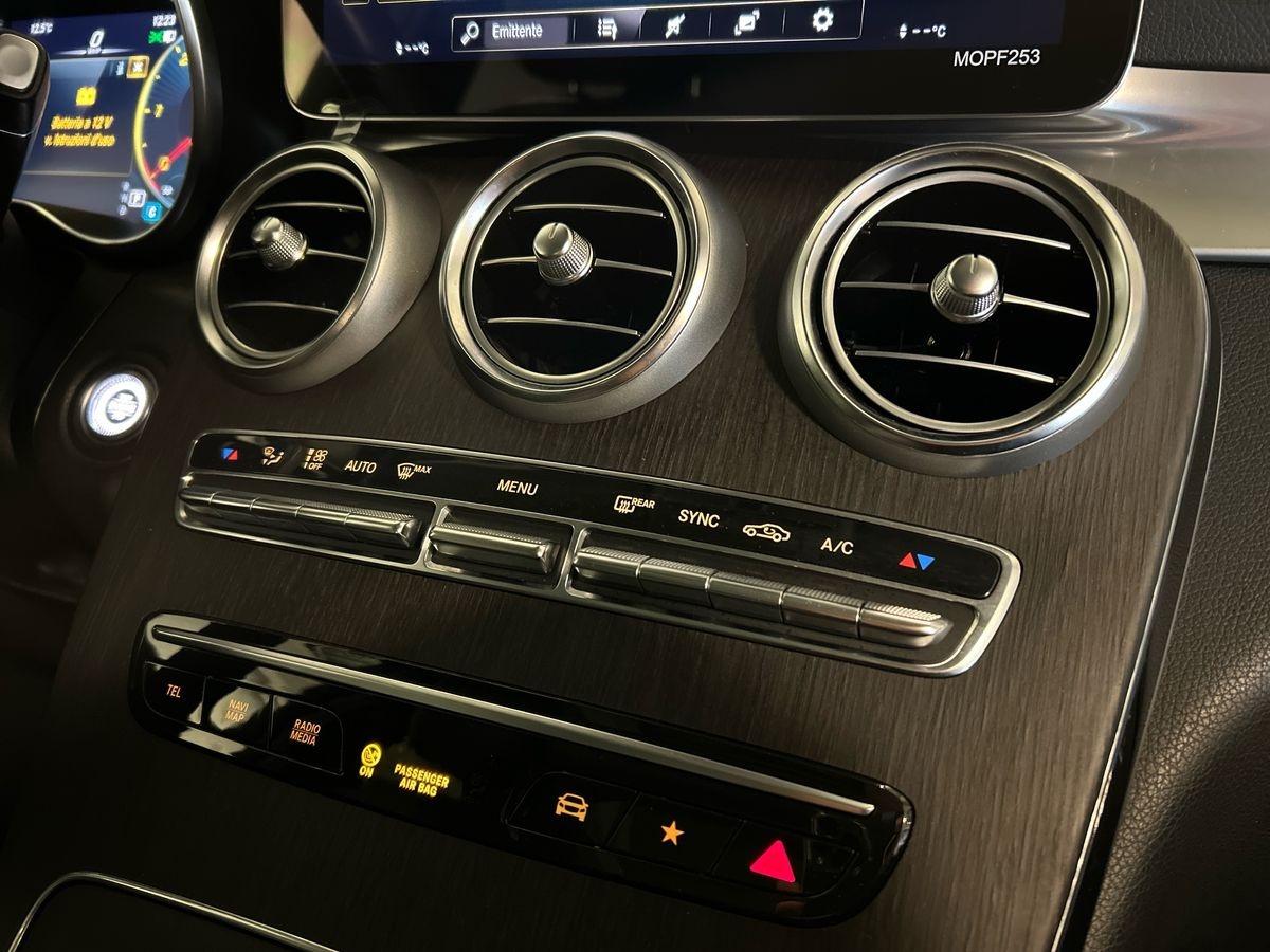 Mercedes GLC GLC SUV 220 D Premium Plus 4Matic 9G-Tronic Plus - 14