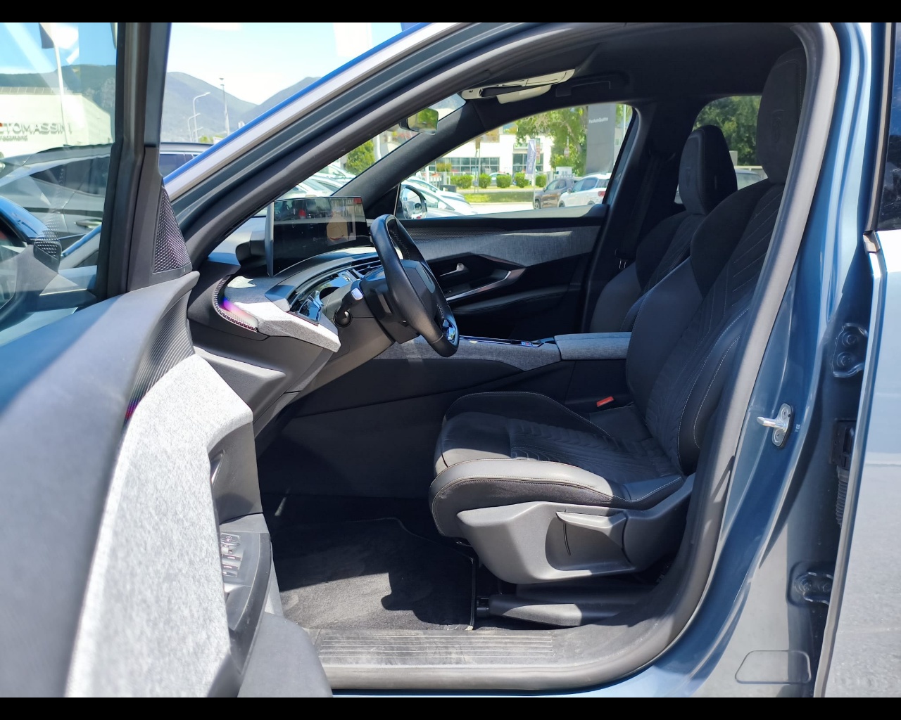 Foto PEUGEOT 3008 1.2 hybrid GT 145cv e-dcs6