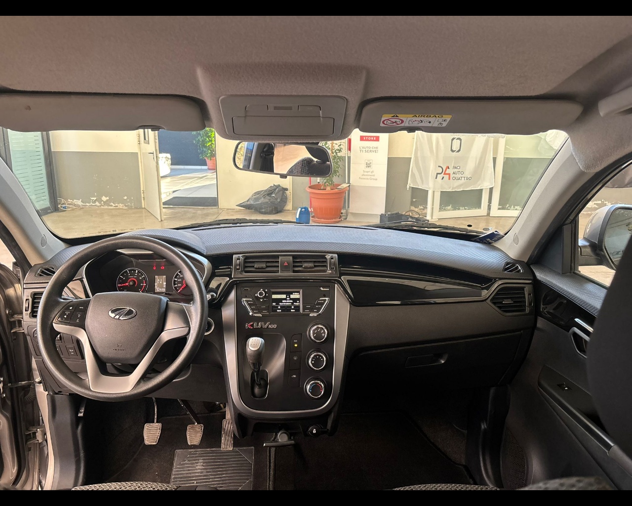 Foto MAHINDRA KUV100 1.2 K6+