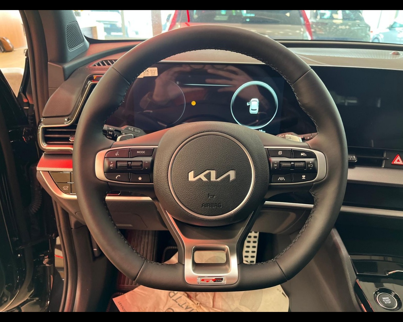 Foto KIA SPORTAGE MY25 1.6 PHEV AWD GTL SPT