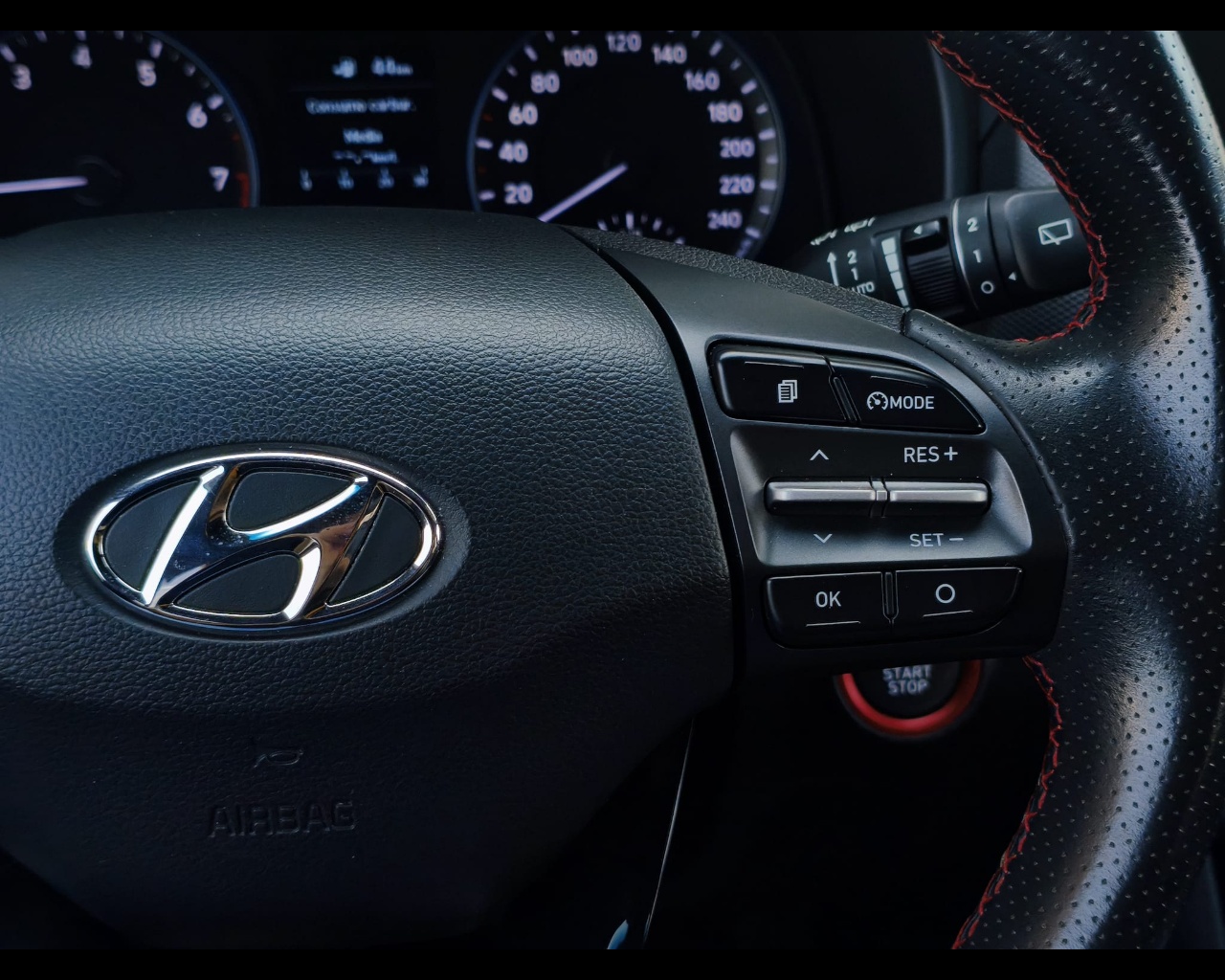 Foto HYUNDAI Kona 1.0 t-gdi Xpossible 2wd 120cv