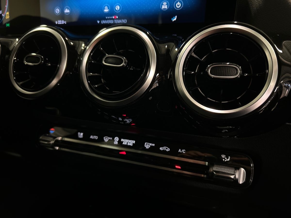 Mercedes Classe B Classe B 180 D Sport 8G-DCT - 14