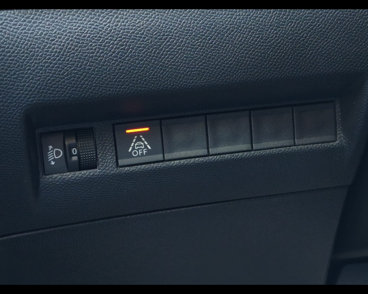 Foto PEUGEOT 2008 1.2 puretech Allure Pack s&s 100cv