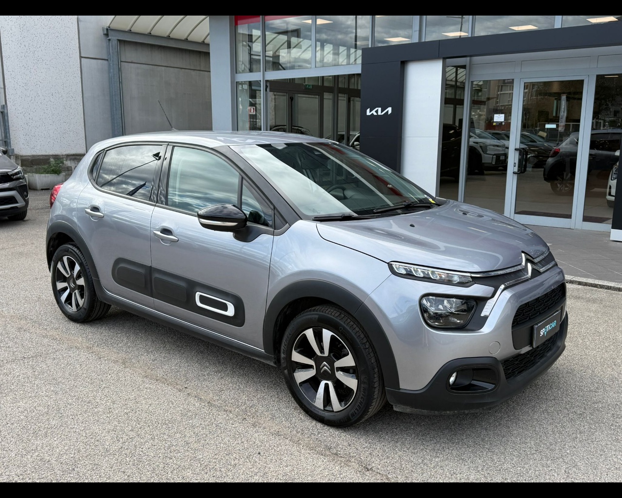 Foto CITROEN C3 1.2 puretech Max s&s 110cv