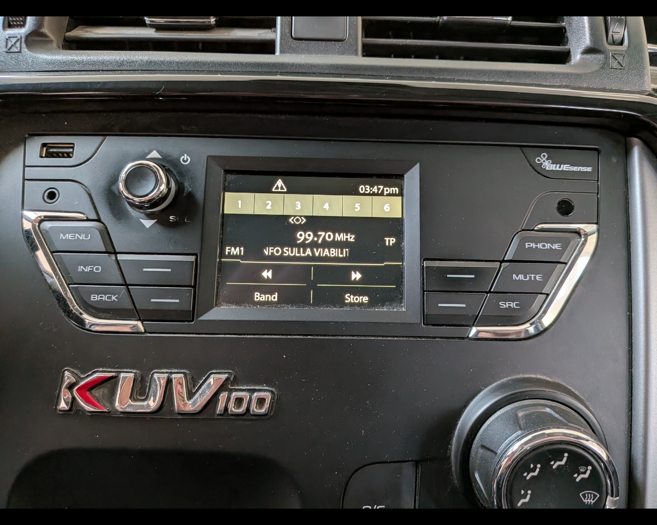 Foto MAHINDRA KUV100 1.2 K6+ m-bifuel