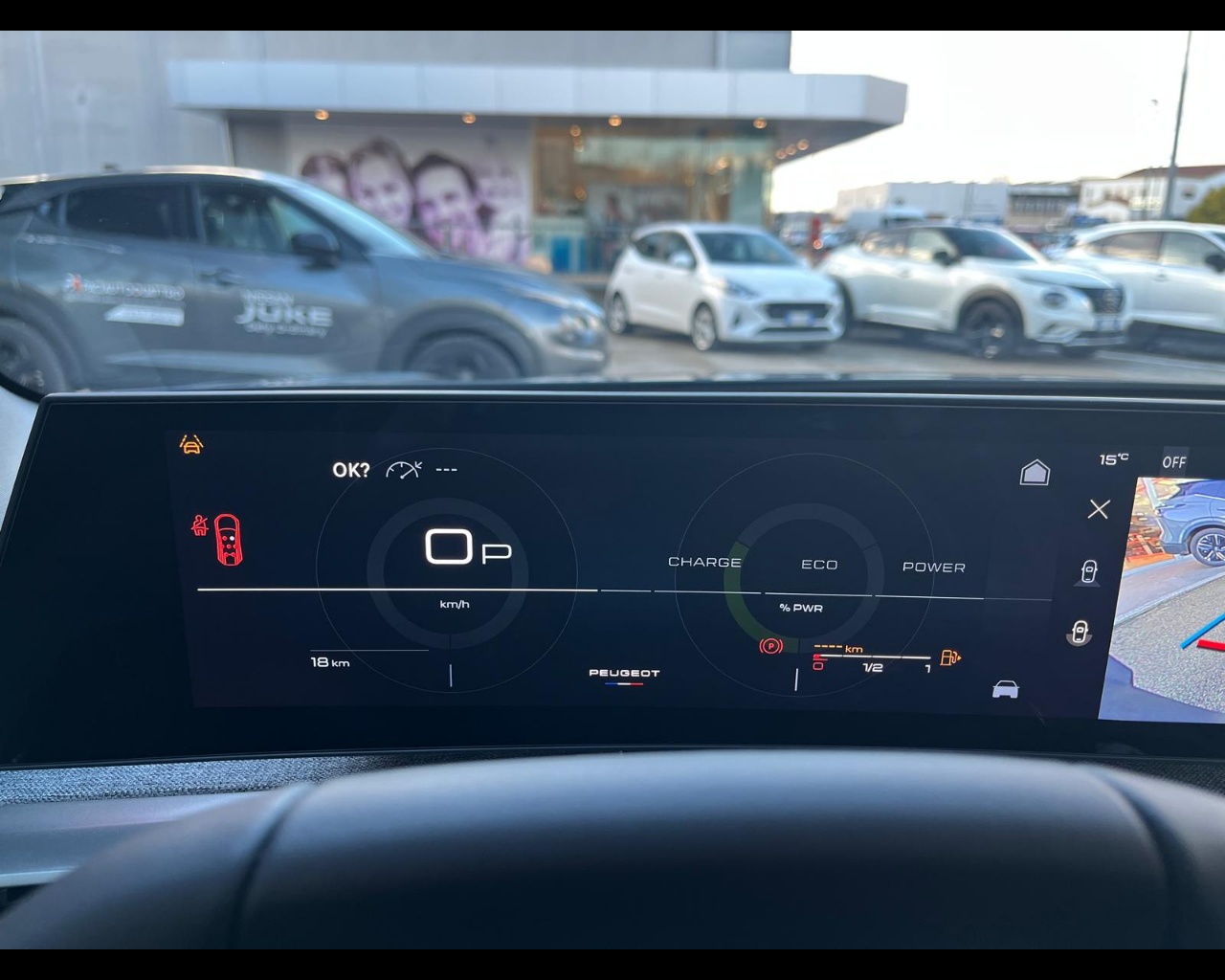 Foto PEUGEOT 5008 1.2 hybrid Allure 136cv e-dcs6