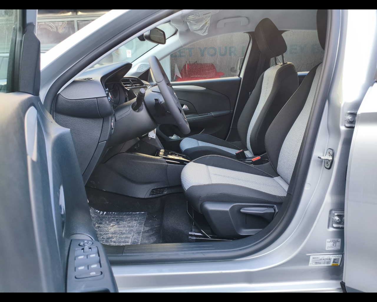 Foto OPEL Corsa 1.2 hybrid Edition 100cv dct6