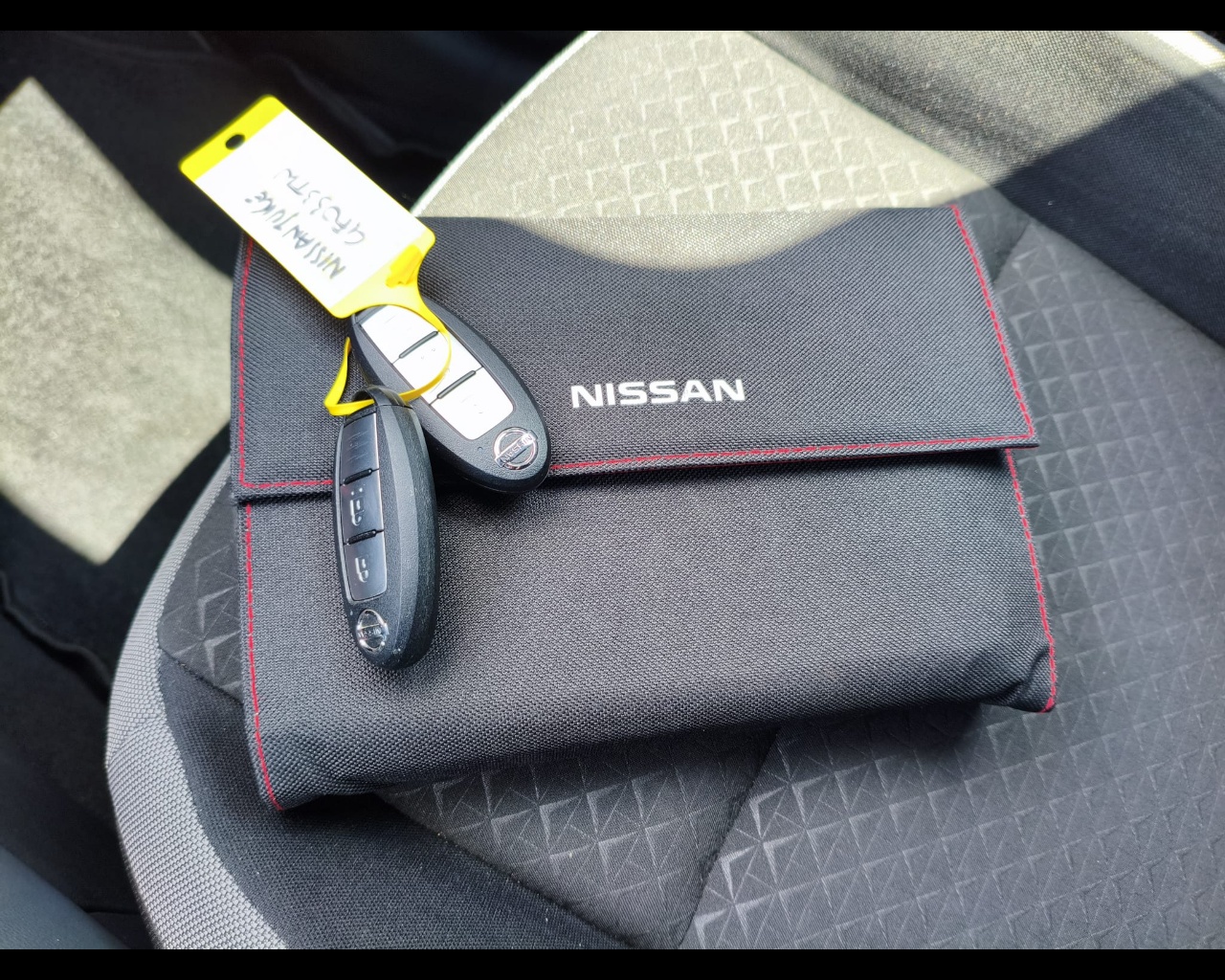 Foto NISSAN Juke 1.0 dig-t N-Connecta 114cv dct