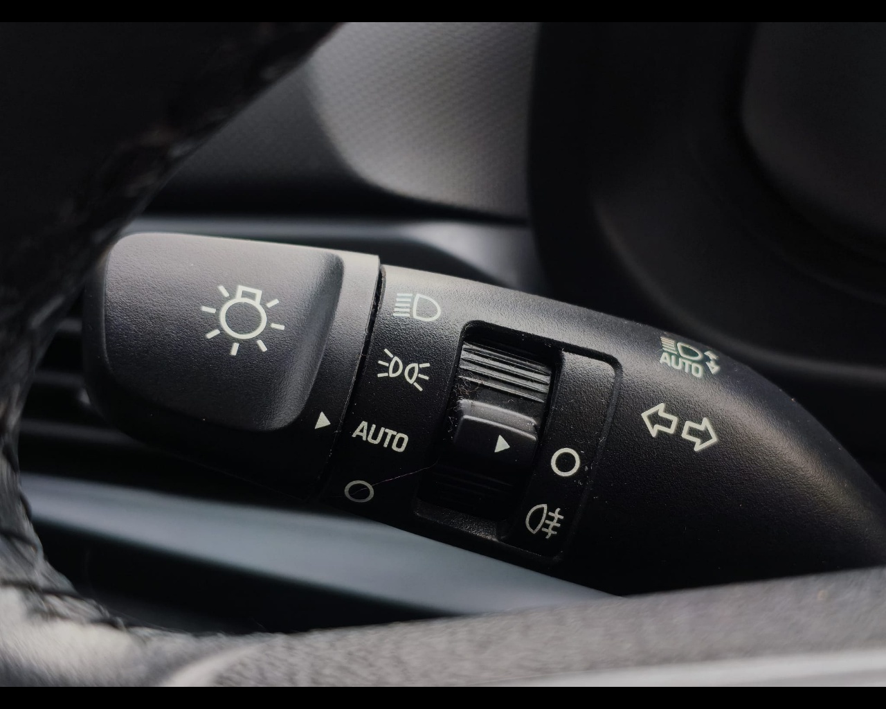 Foto HYUNDAI BAYON PE 1.0T XLINE