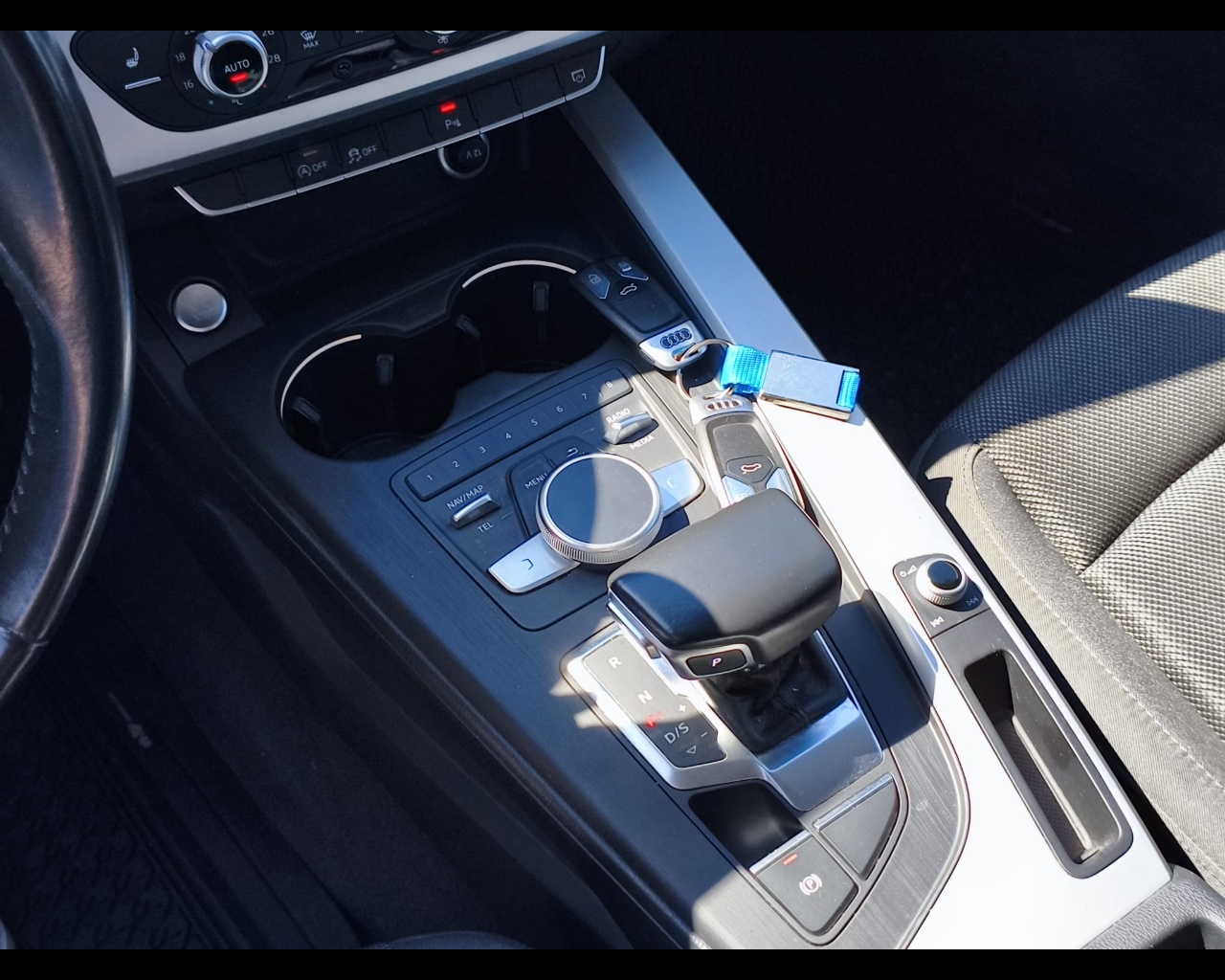 Foto AUDI A4 Avant 2.0 tdi Business Sport 150cv s-tronic