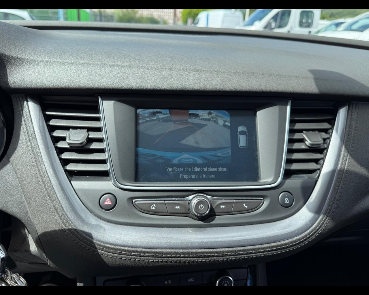 Foto OPEL Grandland X 1.2 Design Line s&s 130cv