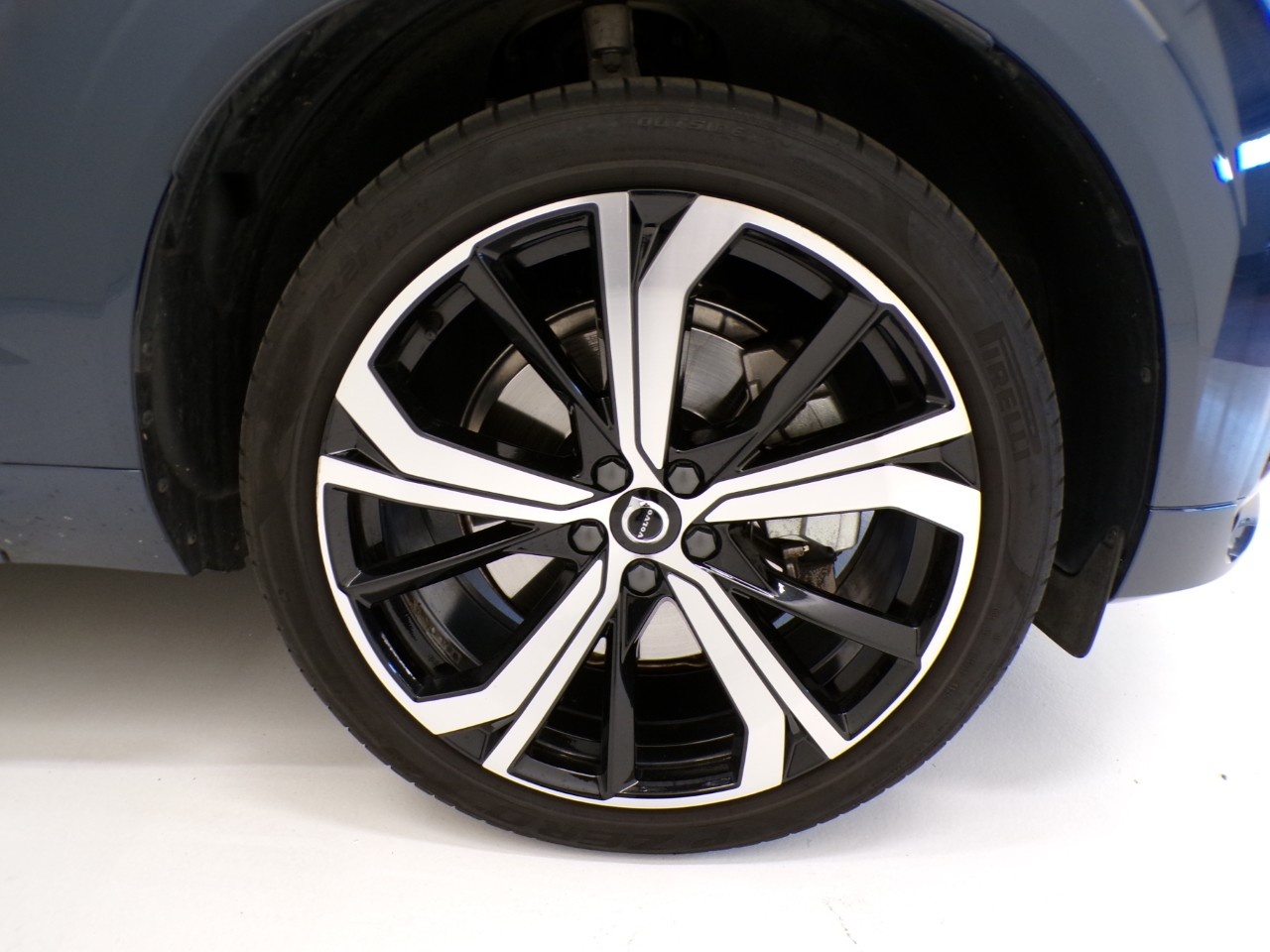 Volvo  XC60 N1 2.0 B4 d Plus Dark auto - 4