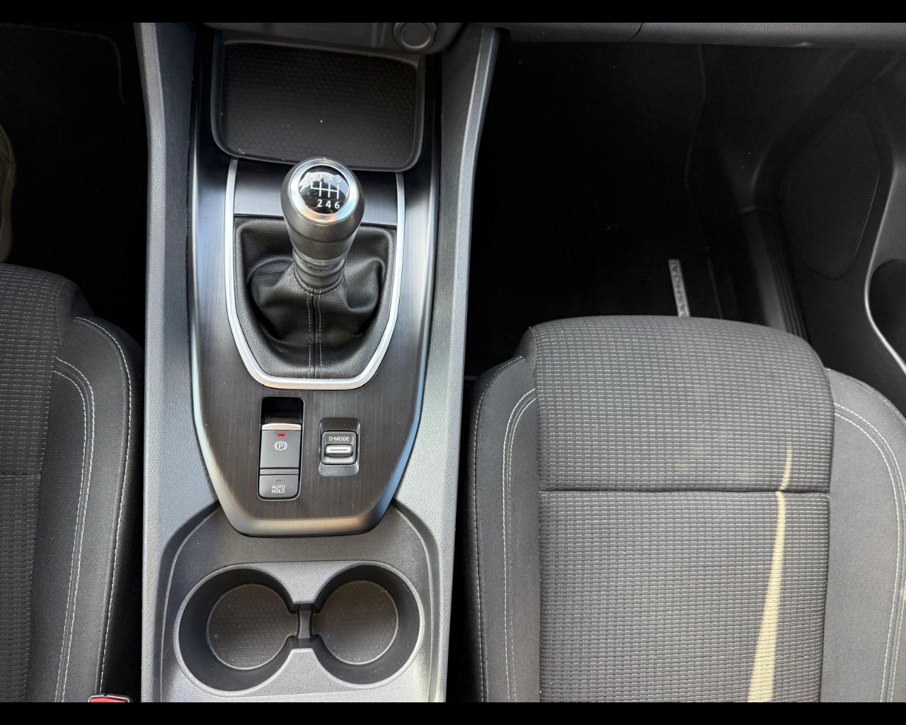 Foto NISSAN Qashqai 1.3 mhev Acenta 2wd 140cv