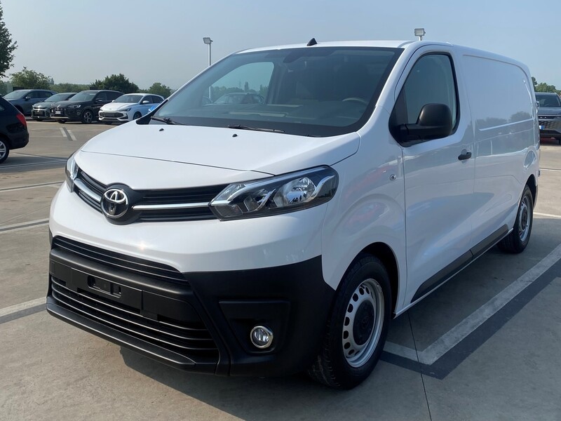 Foto veicolo TOYOTA PROACE proace 1.5d 120cv S&S 10q 4p Medium Comfort Diesel