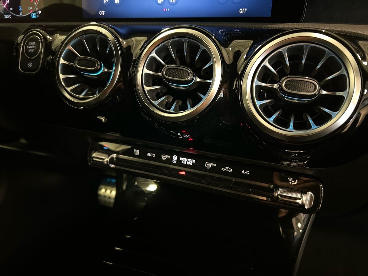 Mercedes  Classe A 200 D AMG Line Advanced Plus Speedshift DCT AMG 8G - 14