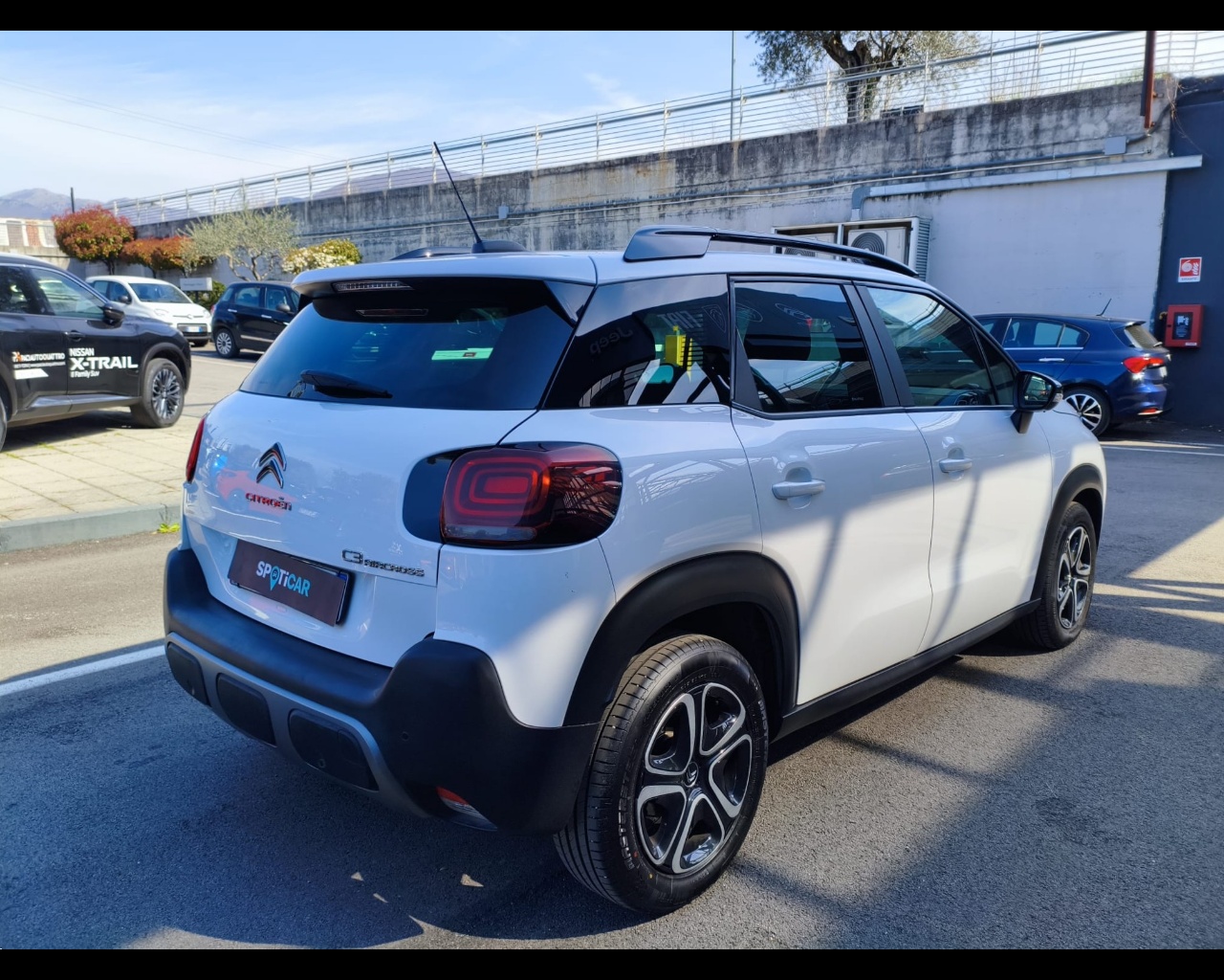 Foto CITROEN C3 Aircross 1.5 bluehdi Shine s&s 120cv eat6