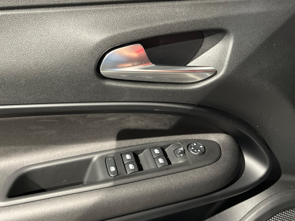 Alfa Romeo Junior Nuovo Ibrido benzina Junior Rovigo