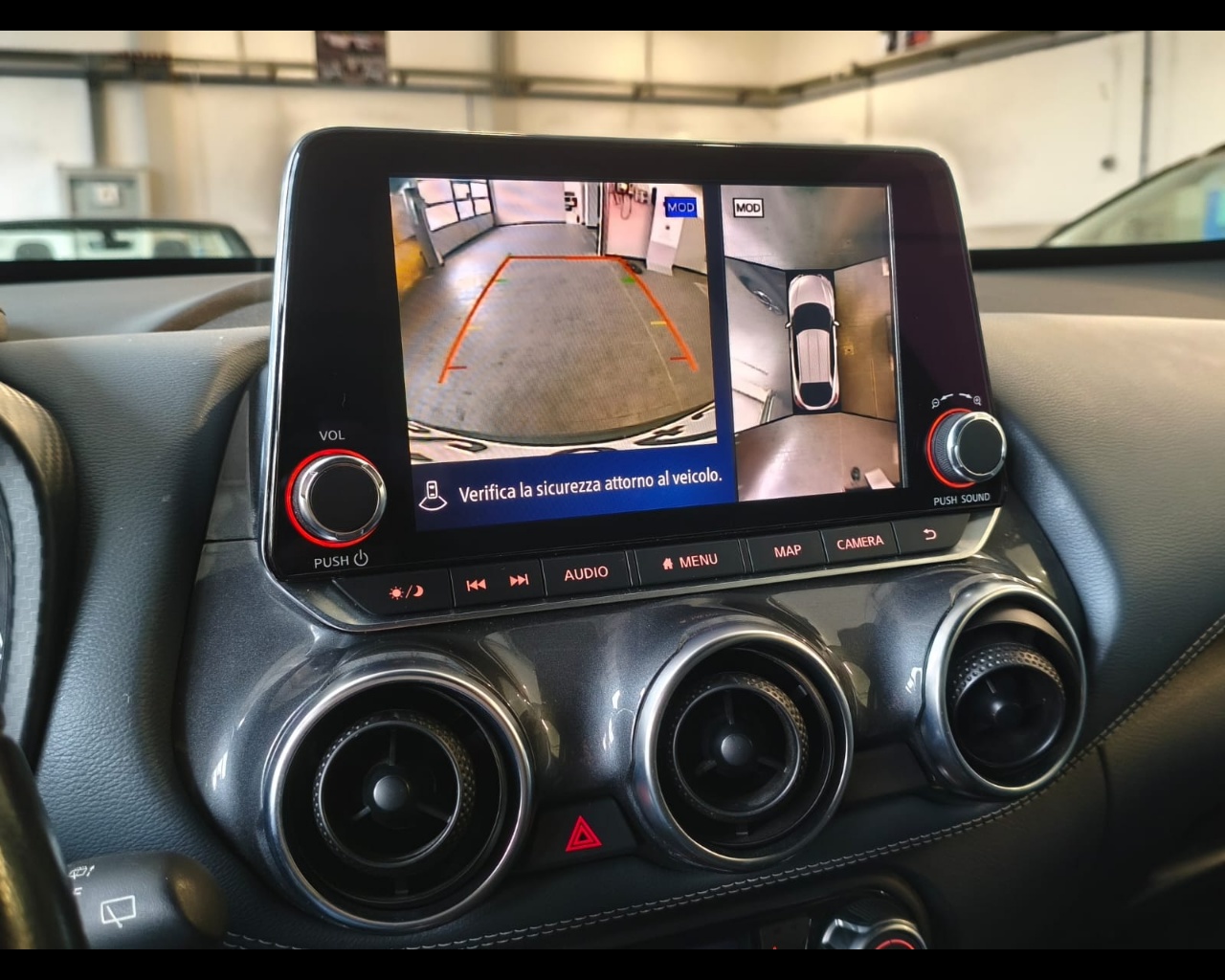 Foto NISSAN Juke 1.0 dig-t Tekna 114cv dct