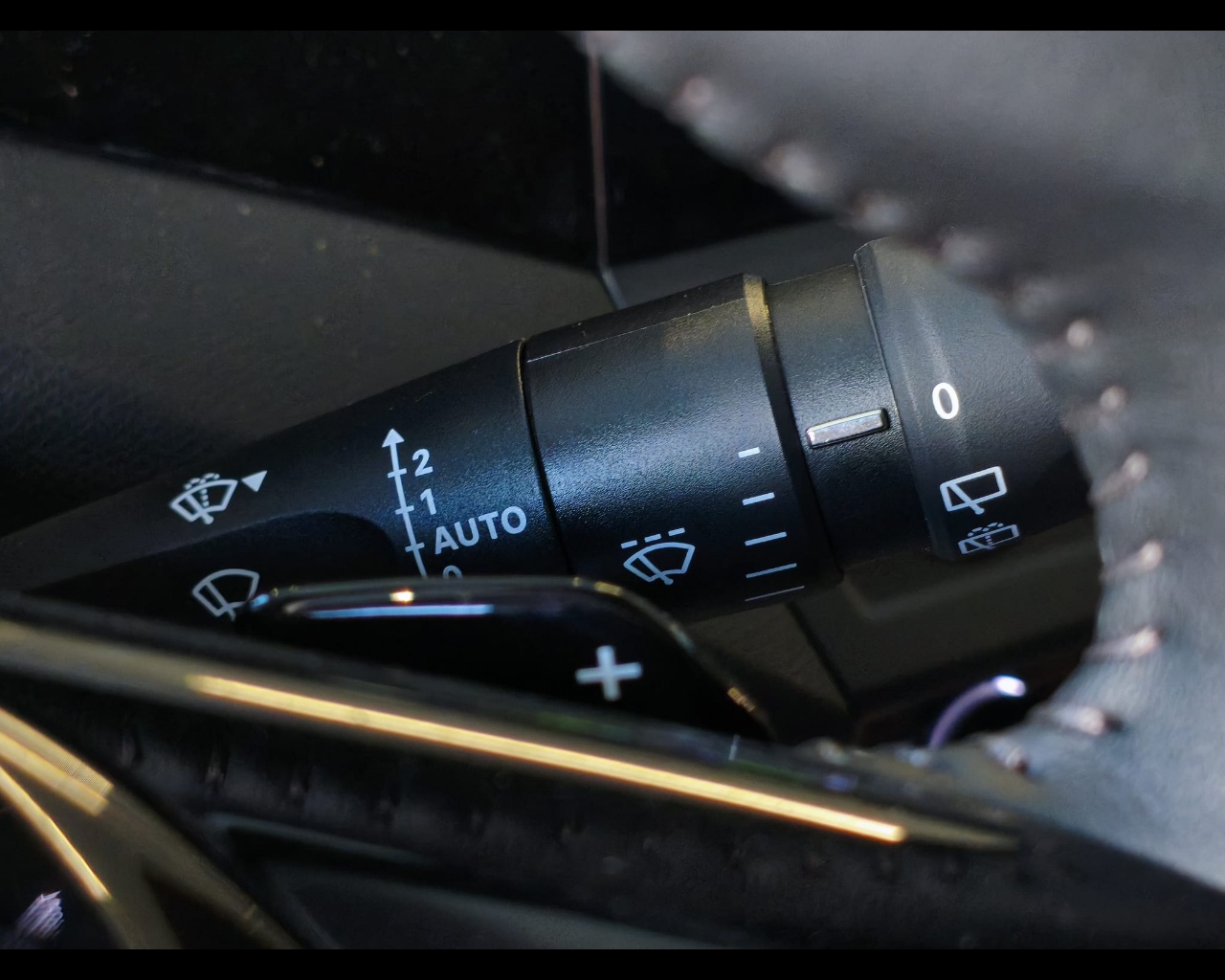 Foto PEUGEOT 308 1.2 hybrid Allure 145cv e-dcs 6