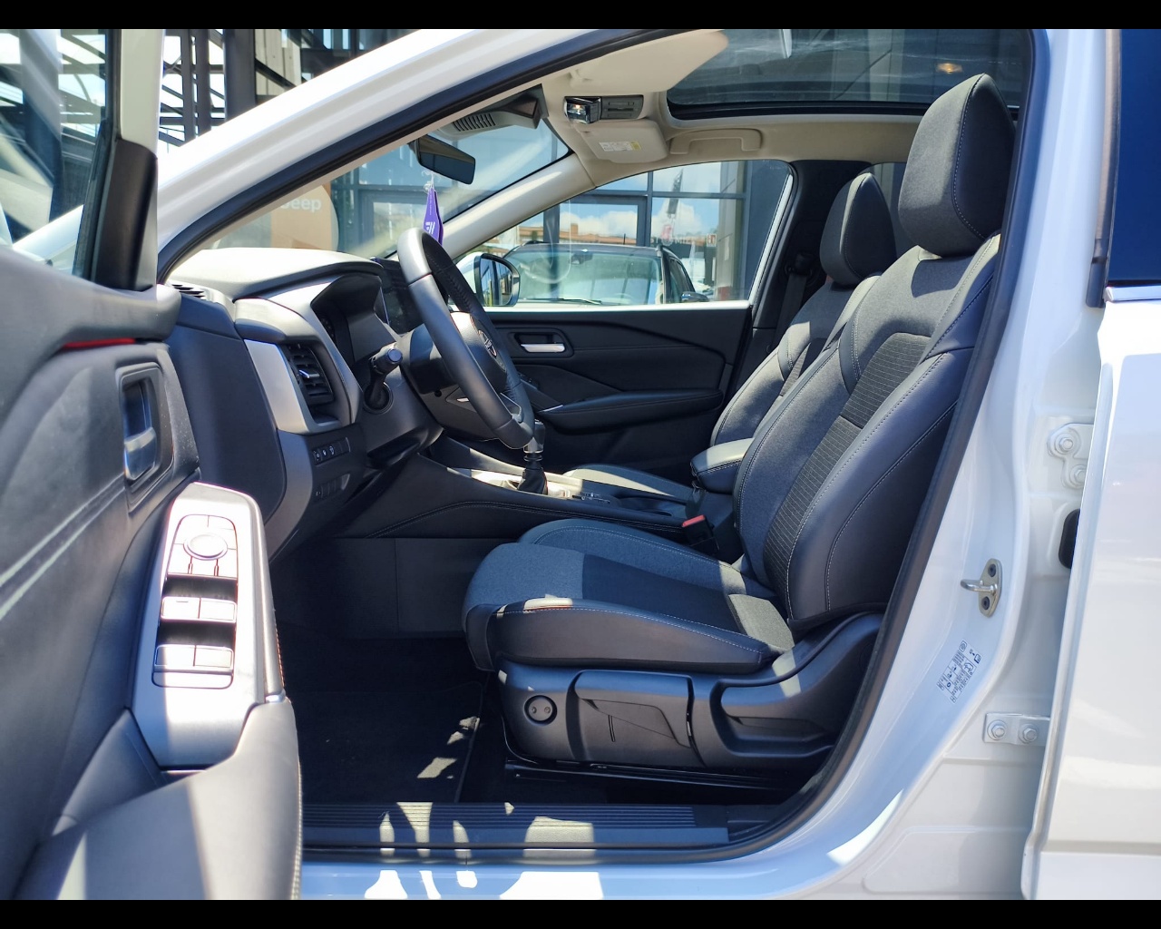 Foto NISSAN Qashqai 1.3 mhev N-Connecta 2wd 140cv