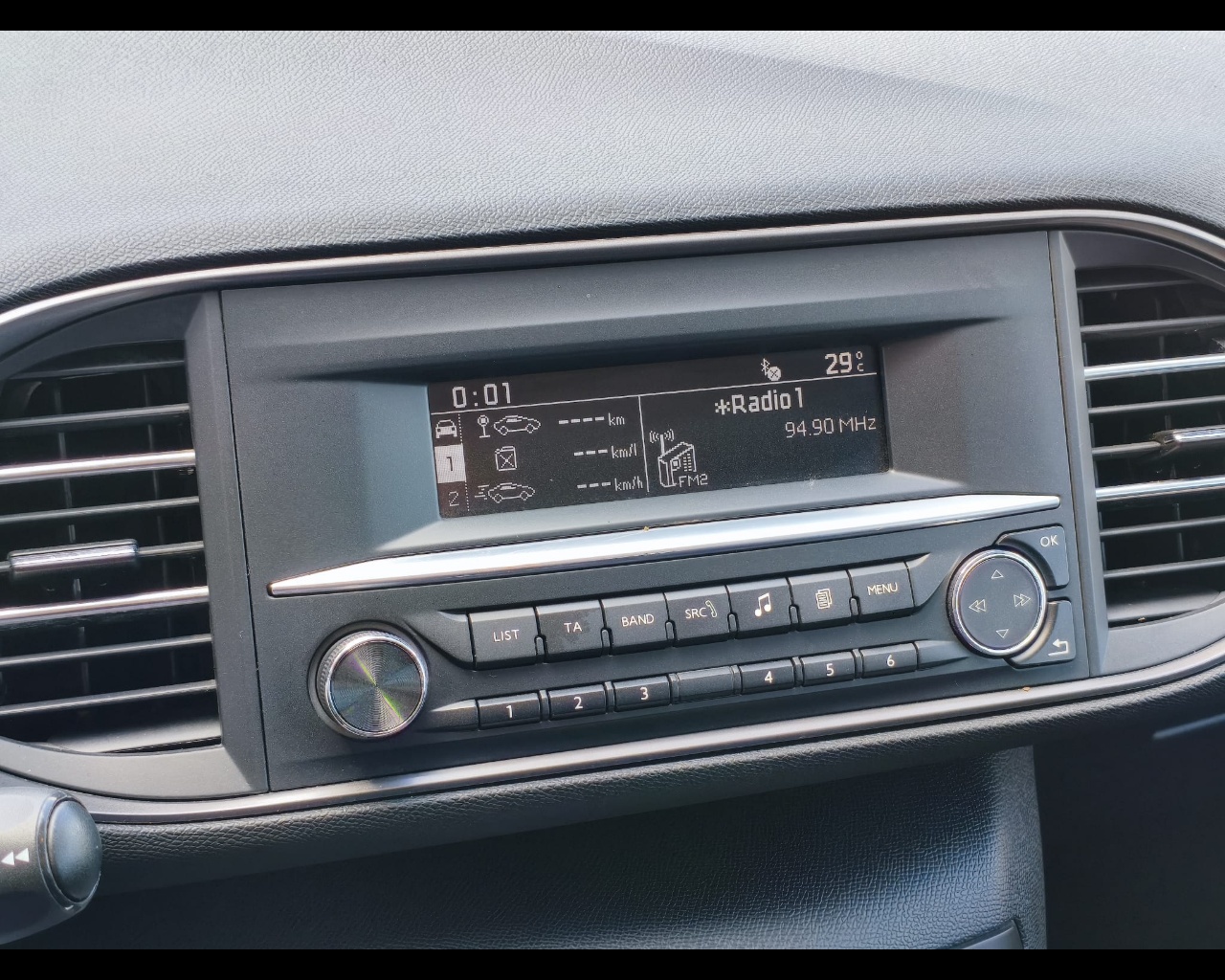 Foto PEUGEOT 308 SW 1.6 bluehdi Access s&s 100cv