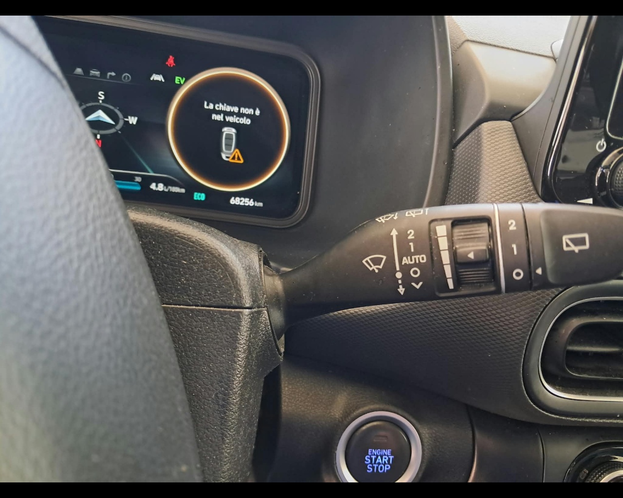 Foto HYUNDAI Kona 1.6 hev Exellence Premium Pack 2wd dct