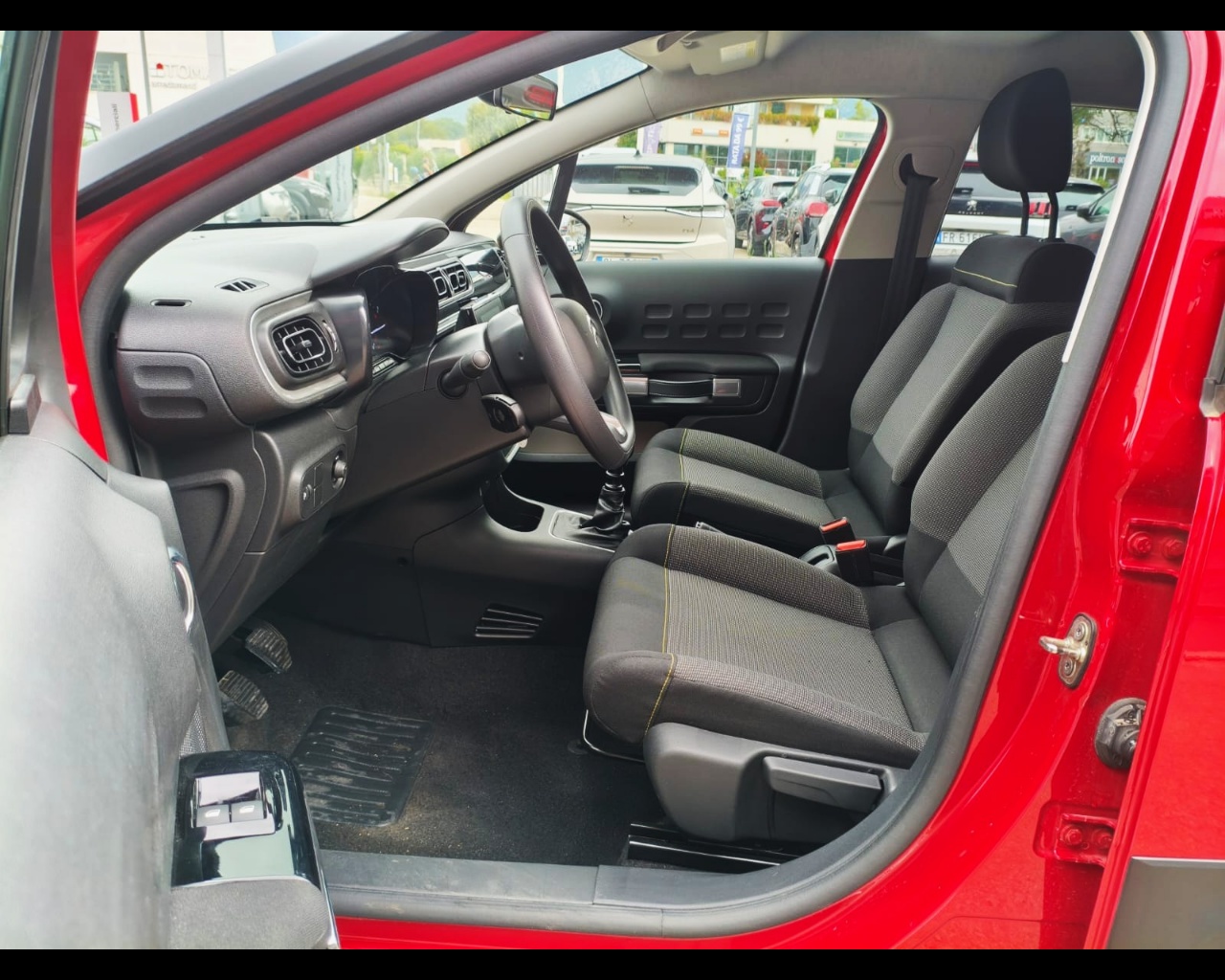 Foto CITROEN C3 1.2 puretech Max s&s 110cv