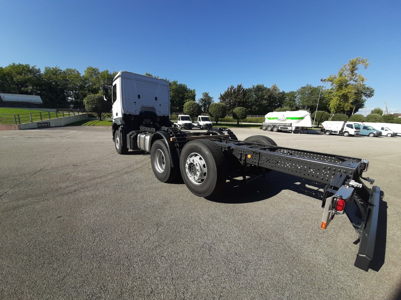 Mercedes Arocs Arocs 2543 L 6x2 - 5