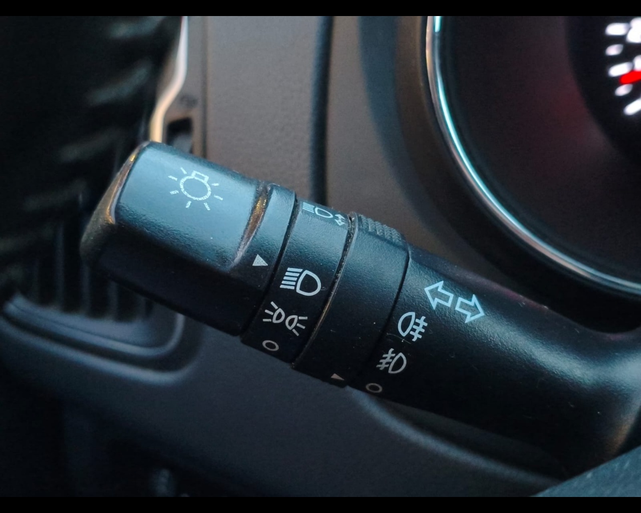 Foto KIA Rio 5p 1.2 Cool eco Gpl