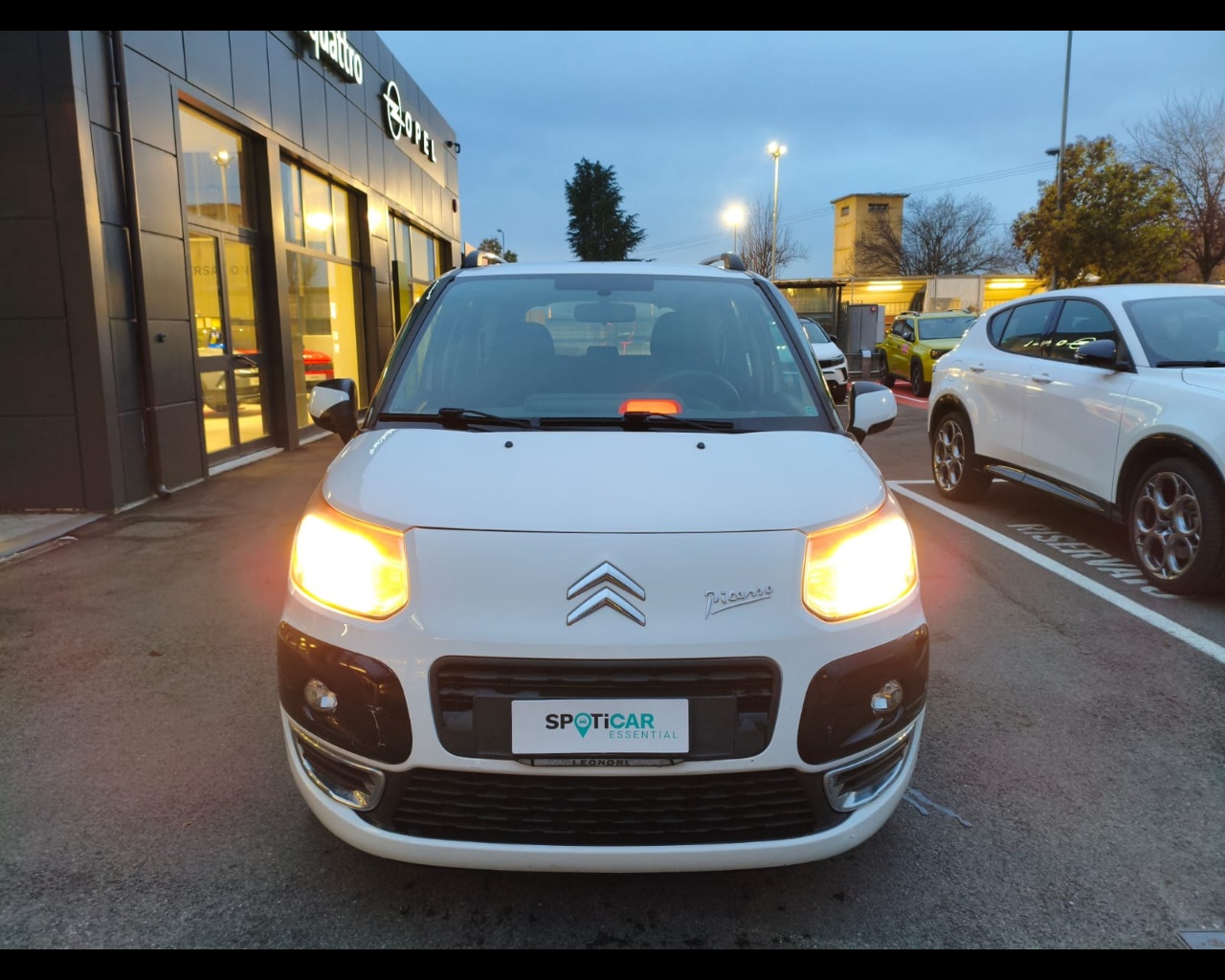 Foto CITROEN C3 Picasso 1.4 vti Exclusive (exclusive style) E5