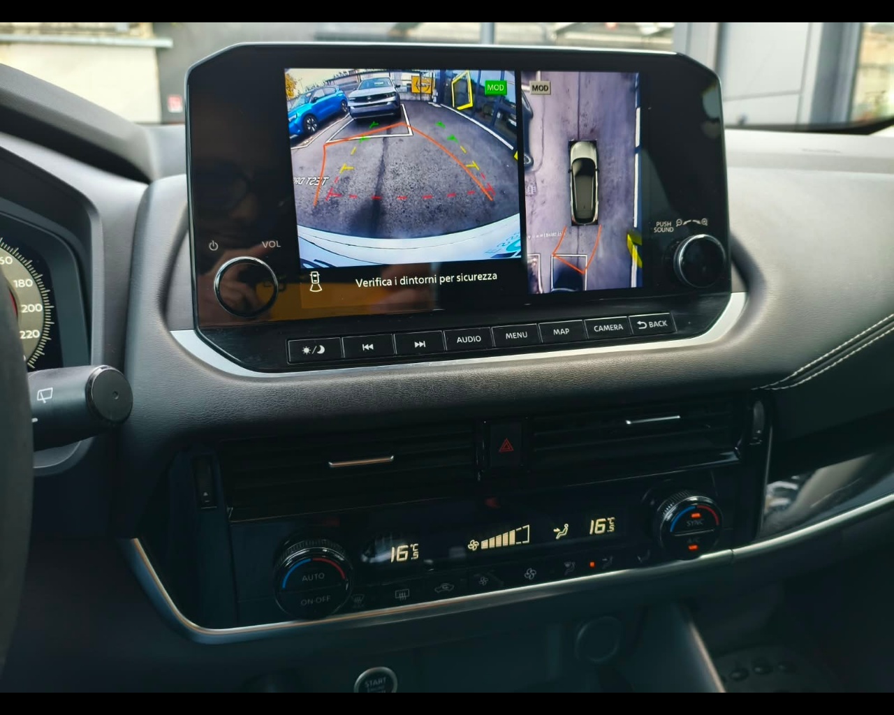 Foto NISSAN Qashqai 1.3 mhev N-Connecta 2wd 140cv (leggere la descrizione!)