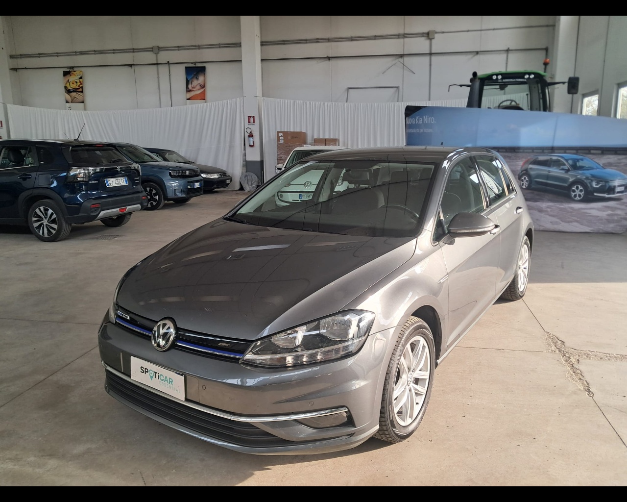 VOLKSWAGEN Golf 5p 1.5 tgi Executive 130cv dsg Usata